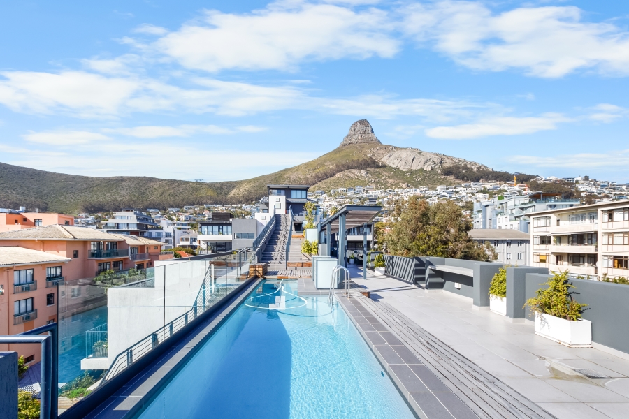 2 Bedroom Property for Sale in Sea Point Western Cape